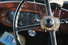 Hier sehen Sie ein Bild von einem Oldtimer